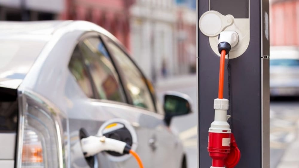 A Pistoia approvata una mozione sulle colonnine per le auto elettriche
