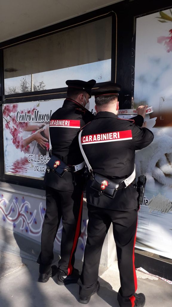 Cronaca, Quarrata: i Carabinieri sequestrano un... "centro massaggi"