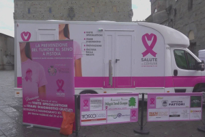 Pistoia - Prevenzione del tumore al seno in Piazza Duomo